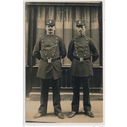 PARIS : polices - tres bon etat