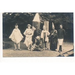 NIEVRE ? : , indo-africaine, fete (6 cpa trouvées dans un album avec beaucoup de cpa de la Nievre) - tres bon etat