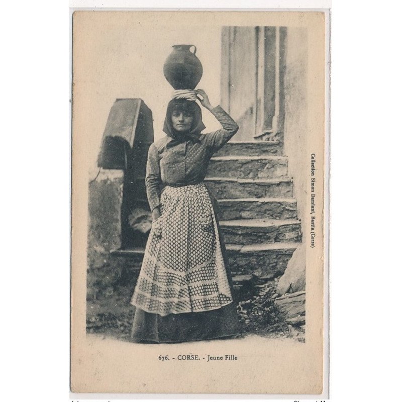 CORSE : jeune fille - tres bon etat