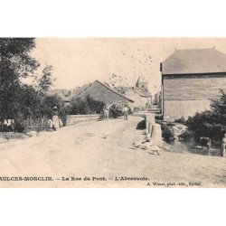 SAULCES-MONCLIN : la rue du pont, l'abreuvoir - tres bon etat