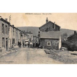 NEUFMANIL : rue de la pile - etat