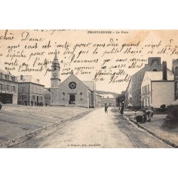 FROMELENNES : la place - tres bon etat