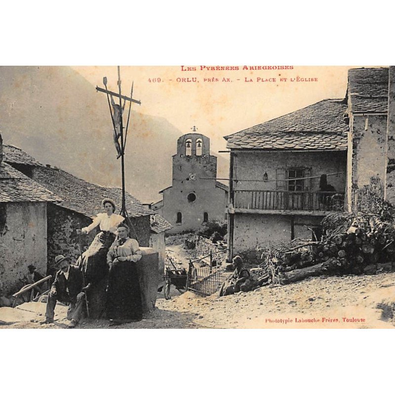 ORLU : la place de l'eglise - etat