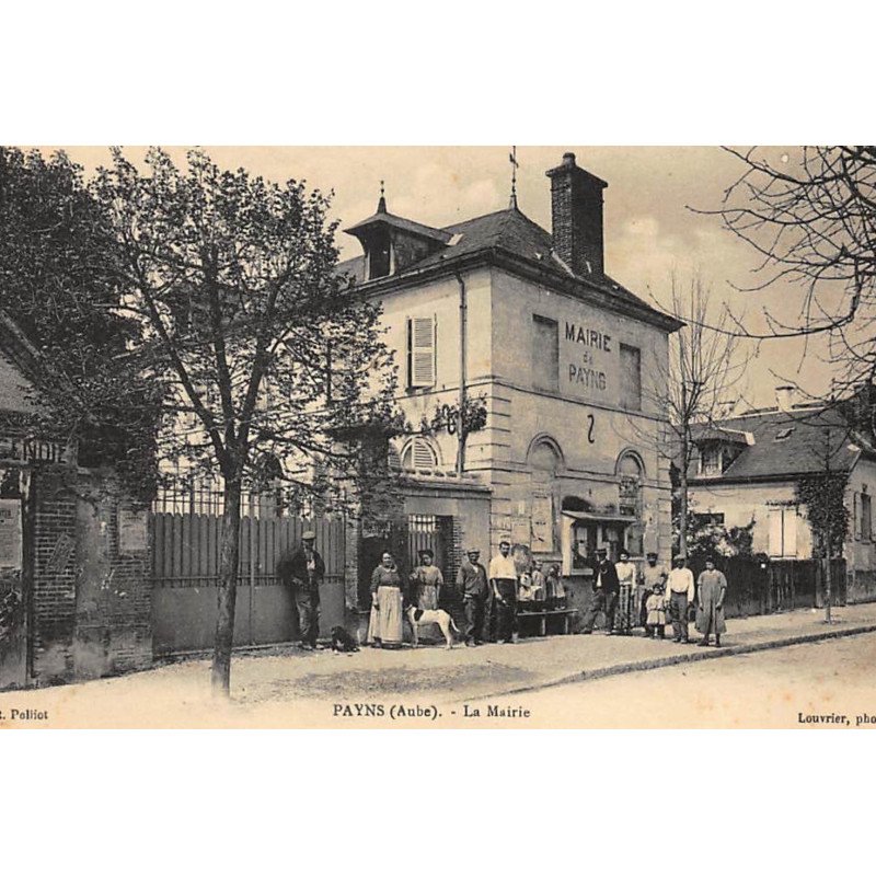 PAYNS : la mairie - tres bon etat