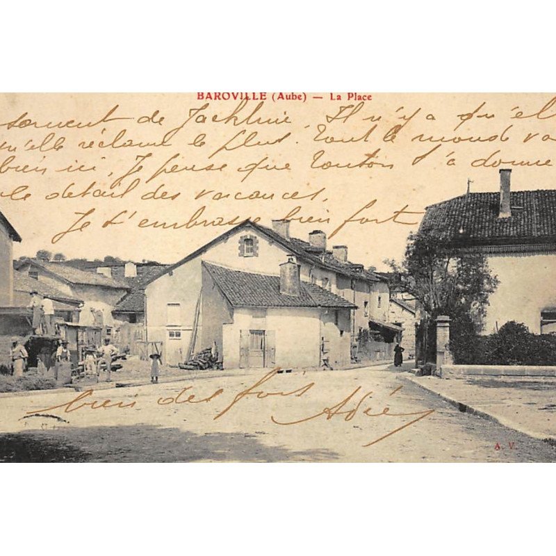 BAROVILLE : la place - tres bon etat