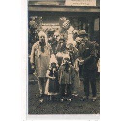 SEINE-MARITIME : fête à localiser, costumes - tres bon etat