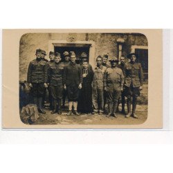 NIMES : militaires - tres bon etat