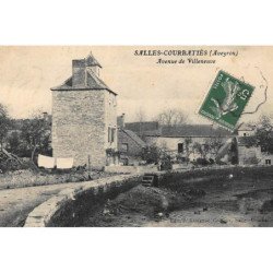 SALLES-COURBATIES : avenue de villeneuve - tres bon etat