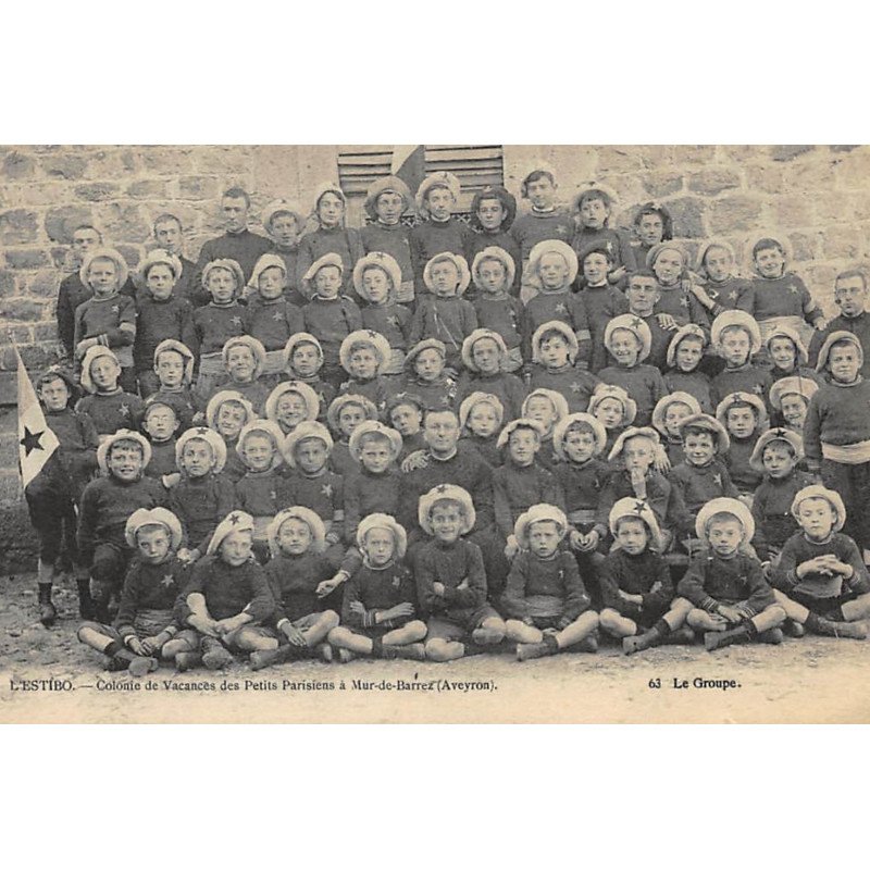 MUR-de-BARREZ : colonie de vacances des petits, le groupe - tres bon etat