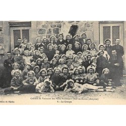 MUR-de-BARREZ : colonie de vacances des petits parisiens le groupe - tres bon etat