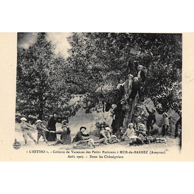 MUR-de-BARREZ : colonie de vacances des petits parisiens dans les chataigniers - tres bon etat