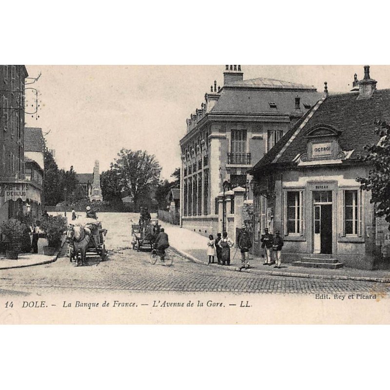 DOLE : l'avenue de la gare, banque de france - tres bon etat