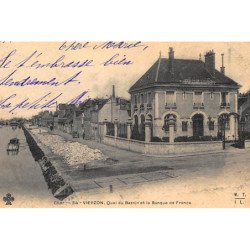VIERZON : quai du bassin et la banque de france - tres bon etat