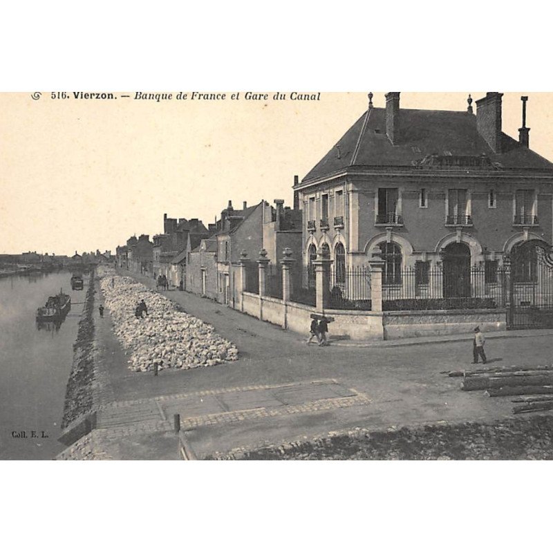 VIERZON : banque de france et gare du canal - tres bon etat