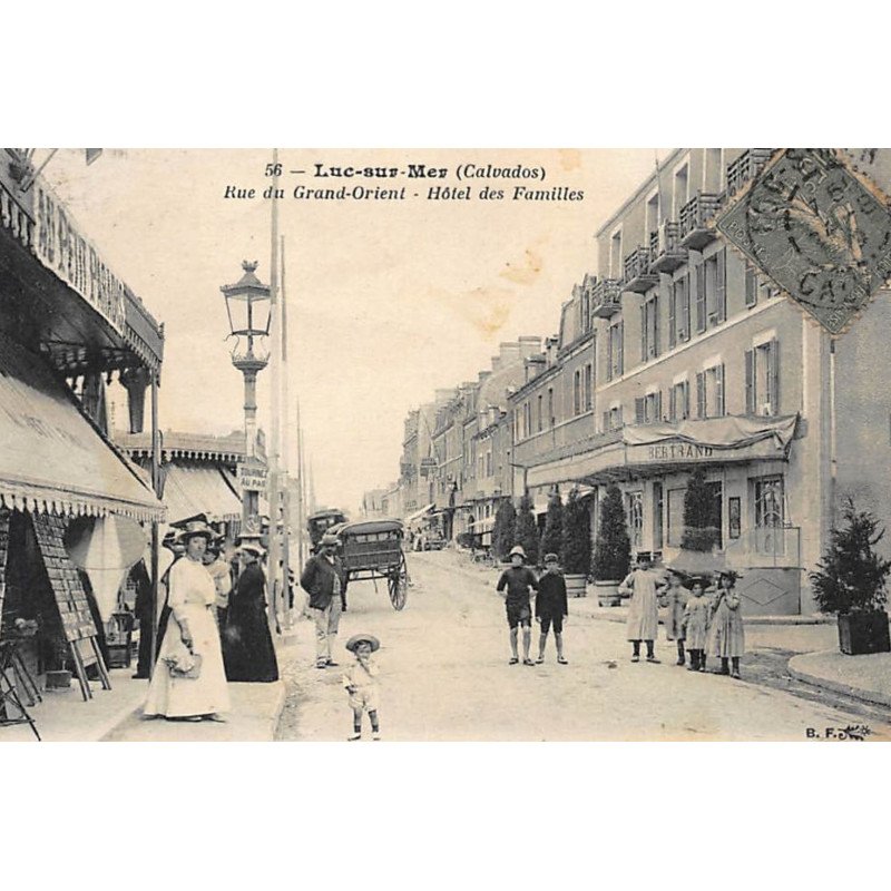 LUC-sur-MER : rue du grand-orient, hotel des familles, marchand de cartes postales - etat
