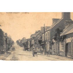 MESNIL-AUZOUF : le bourg - tres bon etat