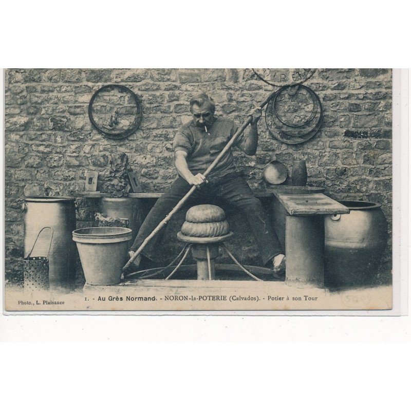 NORON-la-POTERIE : poitier à son tour - tres bon etat