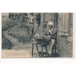 FONTAINE-HENRY : la doyenne des dentellieres - tres bon etat