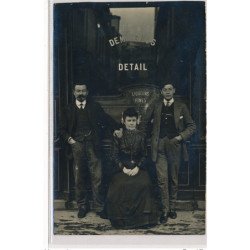 CARTE PHOTO A LOCALISER : PARIS(?) demi gros, detail liqueurs fines, peronnages - tres bon etat