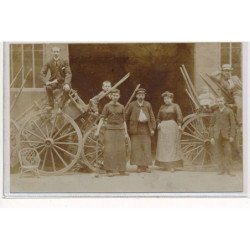 CARTE PHOTO A LOCALISER : marchands de caleches - tres bon etat