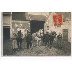 CARTE PHOTO A LOCALISER : cachet de seine et marne, agriculture, interieur de ferme, chevaux - tres bon etat