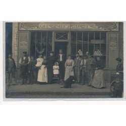 CARTE PHOTO A LOCALISER : paris(?) grainetier, fourrures herbes et grains concassés, personnages - tres bon etat