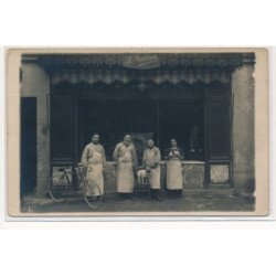 CARTE PHOTO A LOCALISER : paris(?) boucherie martinet - tres bon etat