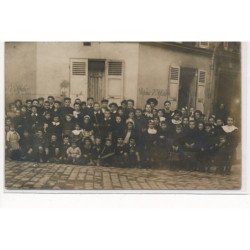 CARTE PHOTO A LOCALISER : paris(?), école - etat