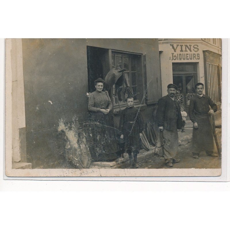 CARTE PHOTO A LOCALISER : paris(?) sellerie - etat