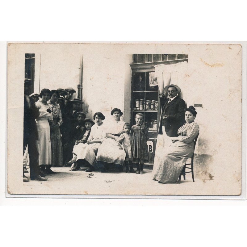 CARTE PHOTO A LOCALISER : magasin, personnages - etat