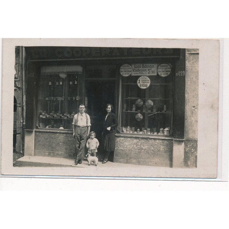 CARTE PHOTO A LOCALISER : magasin "les cooperateurs" n°119, paris(?) - tres bon etat