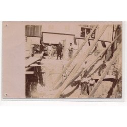 CARTE PHOTO A LOCALISER : magasin, fer, metaux - etat