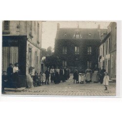 CARTE PHOTO A LOCALISER : peronnages - tres bon etat