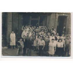 CARTE PHOTO A LOCALISER : paris(?) café, personnages - etat