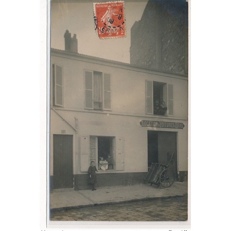 CARTE PHOTO A LOCALISER : paris(?) location de voiture à bras - tres bon etat