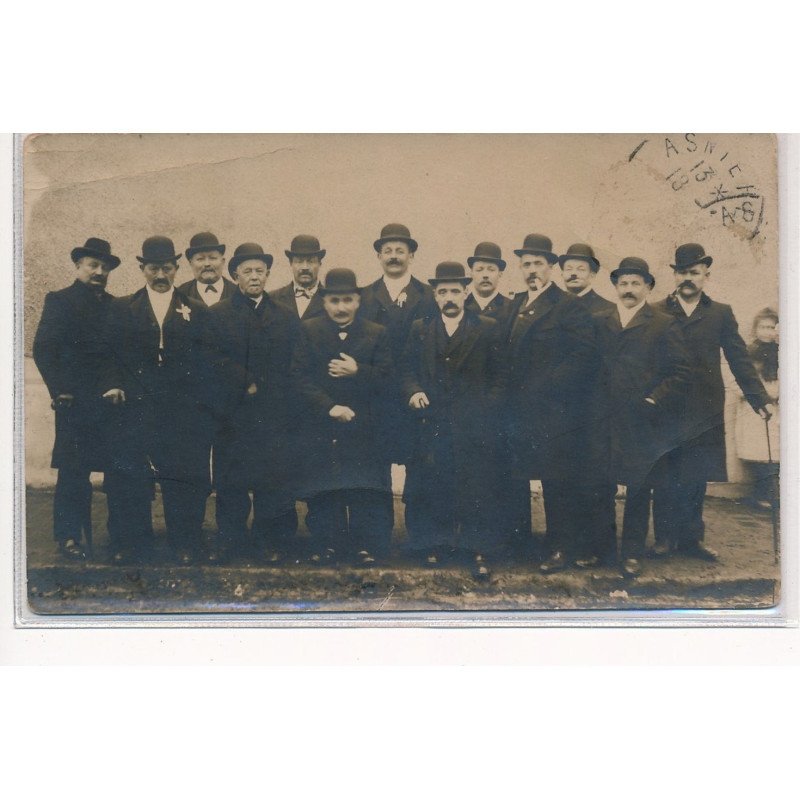 ASNIERES : un groupe d'homme, mariage - tres bon etat