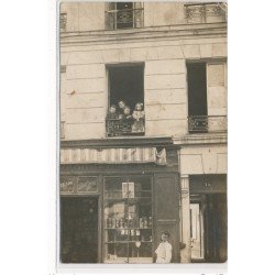 CARTE PHOTO A LOCALISER : paris(?) mercerie, maison delsouc(?) - etat
