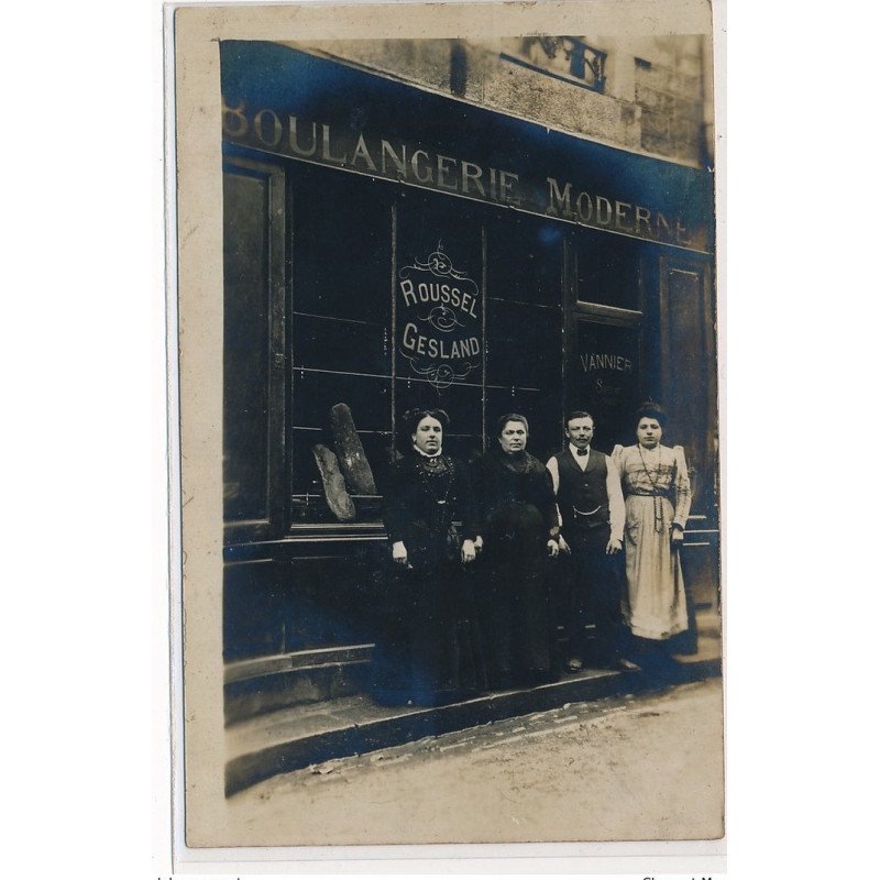CARTE PHOTO A LOCALISER : paris(?) boulangerie moderne Roussel Gesland Vannier - tres bon etat