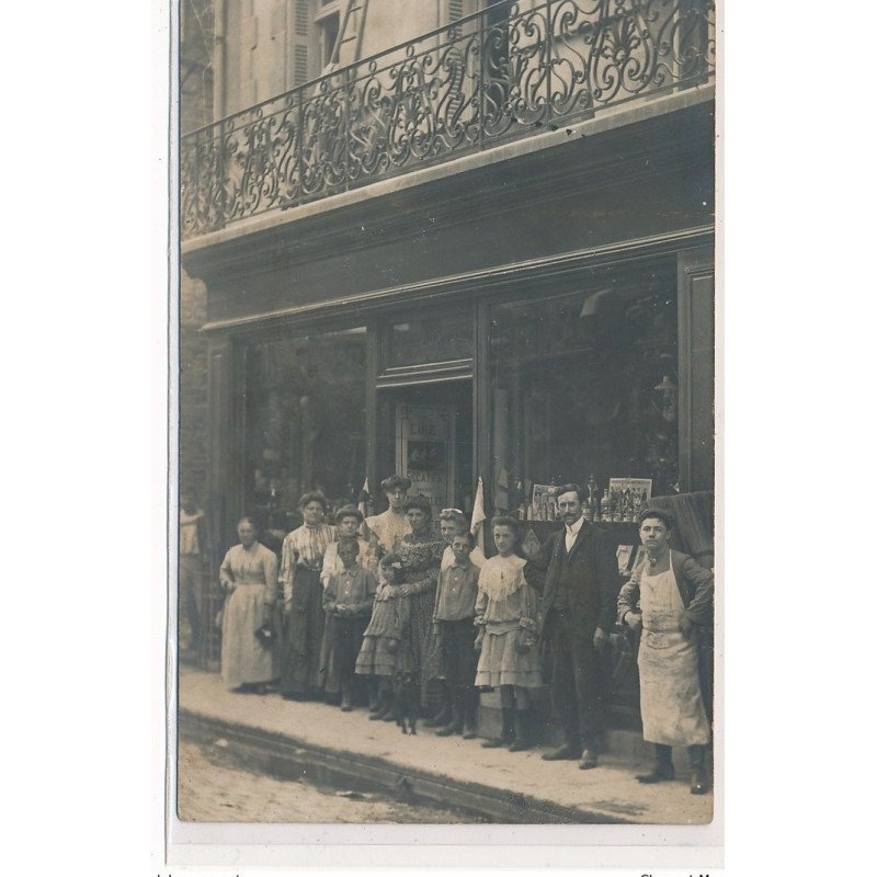 CARTE PHOTO A LOCALISER : paris(?) hanneville, magasin - tres bon etat