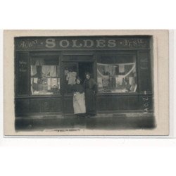 CARTE PHOTO A LOCALISER : paris(?) achat soldes vente, vetements - tres bon etat