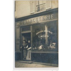CARTE PHOTO A LOCALISER : paris(?) charcuterie commestibles E. Moyen - tres bon etat