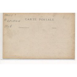 CARTE PHOTO A LOCALISER : paris(?) epicerie, bonbons - tres bon etat