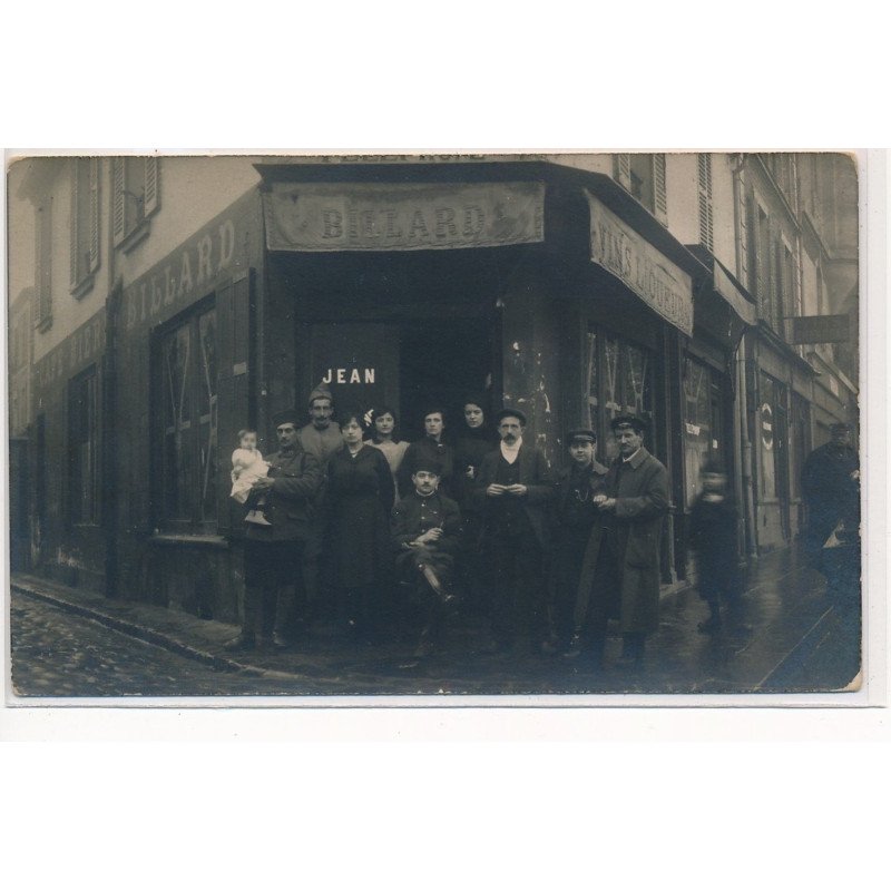 CARTE PHOTO A LOCALISER : paris(?) café, jean, billard - tres bon etat