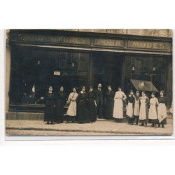 CARTE PHOTO A LOCALISER : paris(?) chapellerie, fournitures pour modes - etat