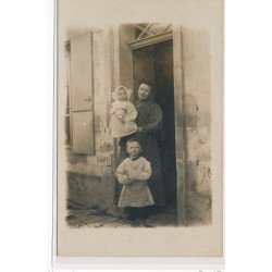 BASSUET(?) : famille - tres bon etat
