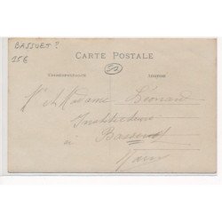 BASSUET(?) : famille - tres bon etat