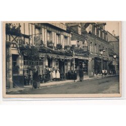 AUFFAY : carte photo de l' hotel de l'aigle d'or, et de l'épicerie Felix Potin - etat