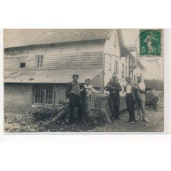 SALEUX : personnages, chiens - tres bon etat