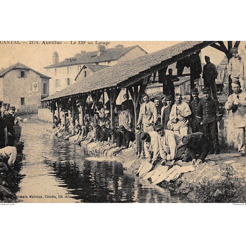 AURILLAC : le 139e au lavage - tres bon etat