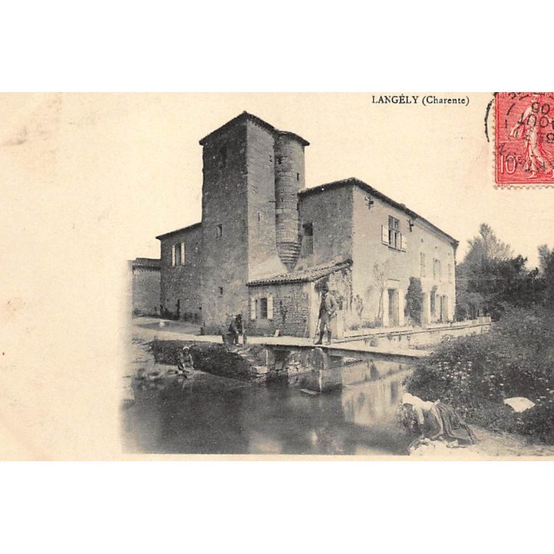 LANGELY : petit pont pres d'un batiment - tres bon etat